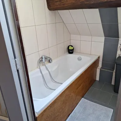 Salle de bains dans l'établissement Sous un charmant toit