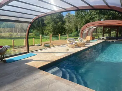 Piscine de l'établissement Le moulin de Saint Germain ou située à proximité