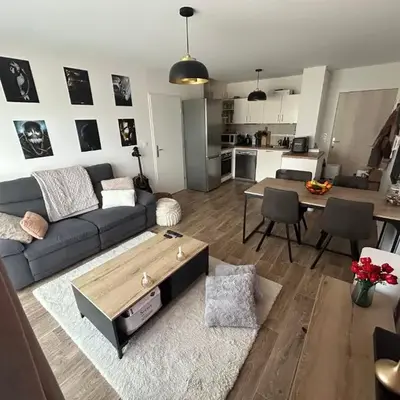 Superbe nid douillet 42m avec balcon et parking