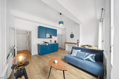 Cuisine ou kitchenette dans l'établissement Confort & Calme - Appartement Centre Historique - Tout équipé