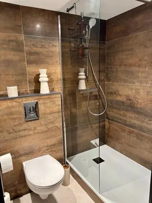 Salle de bains dans l'établissement Le Canal