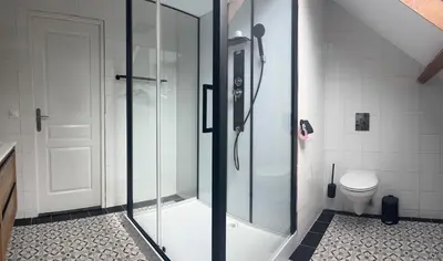 Salle de bains dans l'établissement Maison Moulin Martin