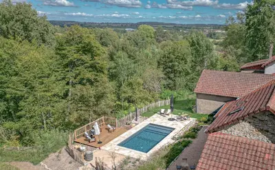 Piscine de l'établissement Maison Le Garochet ou située à proximité