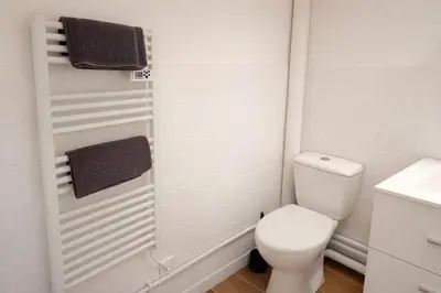 Salle de bains dans l'établissement Le Blue Hole - Appartement de charme Digoin