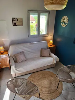 Coin salon dans l'établissement L'Impasse du Jura