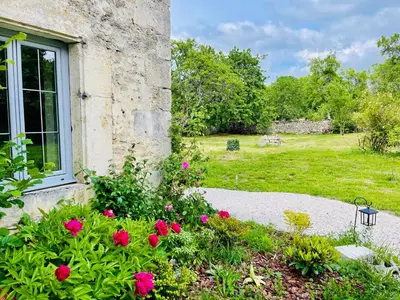Jardin de l'établissement Le Prieuré de Saint Broing