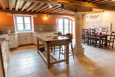 Cuisine ou kitchenette dans l'établissement Armance