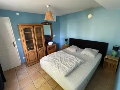Un ou plusieurs lits dans un hébergement de l'établissement Maison familiale- 12 couchages - 6 chambres, piscine, très grand jardin