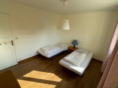 Un ou plusieurs lits dans un hébergement de l'établissement Maison familiale- 12 couchages - 6 chambres, piscine, très grand jardin