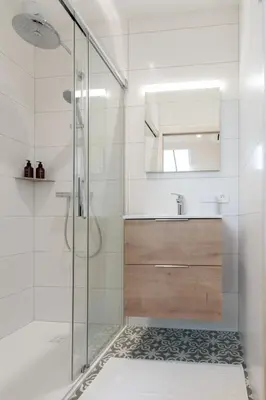 Salle de bains dans l'établissement Les Clavendiers - Le Refuge