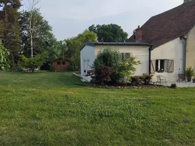 Jardin de l'établissement Maison pétanque piscine 2 à 6 personnes