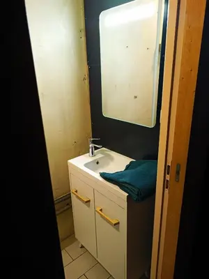 Salle de bains dans l'établissement F2 appartement de campagne