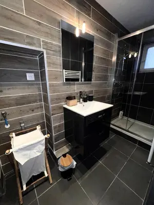 Salle de bains dans l'établissement Appartement Coeur du Creusot