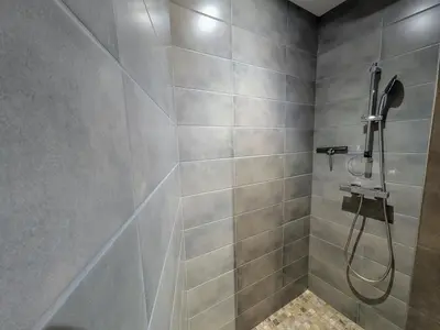 Salle de bains dans l'établissement Gîte de charme dans la vallée de l'Ognon avec spa - FR-1-583-489