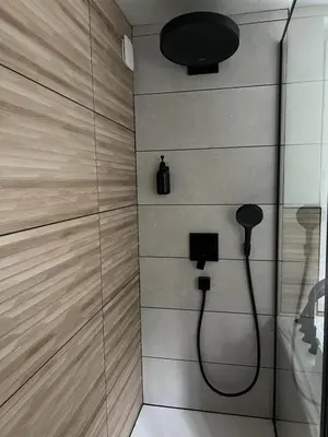 Salle de bains dans l'établissement Jolie Maison avec Balnéothérapie