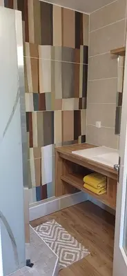 Salle de bains dans l'établissement L'Aubier