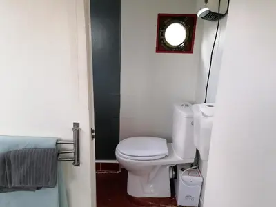 Salle de bains dans l'établissement Botel La Vecchia (LY1992)