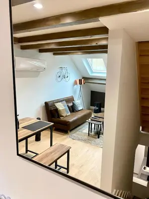 Coin salon dans l'établissement Dijon hyper-centre Le Casa Dauphine