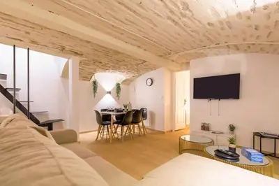 Plan de l'établissement Le Pommard - Atypical Cellar, Sleeps 6