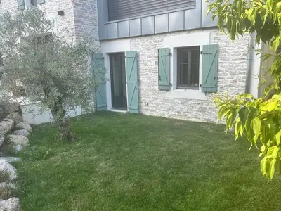 Jardin de l'établissement Le nid du parc