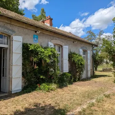 La Lampisterie - Atelier ferroviaire aménagé en bordure de la Voie Verte