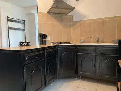 Cuisine ou kitchenette dans l'établissement Maison au cœur du vignoble
