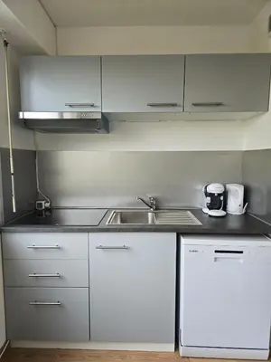 Cuisine ou kitchenette dans l'établissement Quiet