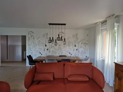 Coin salon dans l'établissement maison à la campagne