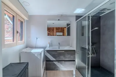 Salle de bains dans l'établissement Secret Chalet - Climatisé avec 2200 m² de terrain