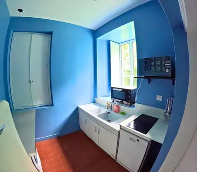 Cuisine ou kitchenette dans l'établissement Gîte Eugène Süe - cuisine fermée