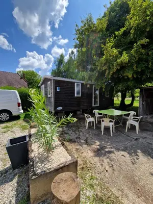 Jardin de l'établissement Le Bungalow