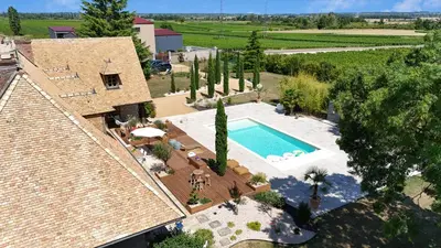 Piscine de l'établissement Villa Corpeau Montrachet ou située à proximité