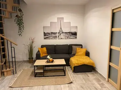 Coin salon dans l'établissement l'Immeuble Privatisé