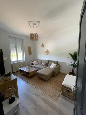 Coin salon dans l'établissement Maison rénovée proche centre ville