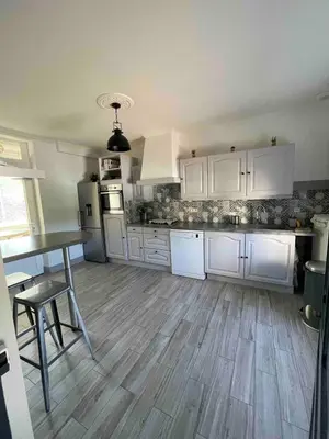 Cuisine ou kitchenette dans l'établissement Maison rénovée proche centre ville