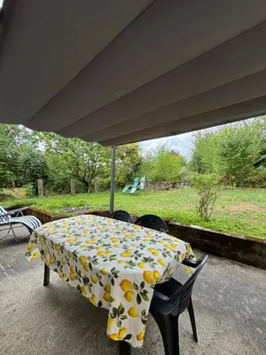 Jardin de l'établissement Comme à la maison - Chambre et salle de bain privée