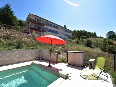 Piscine de l'établissement Apartment in Cuzy with Heated Pool ou située à proximité