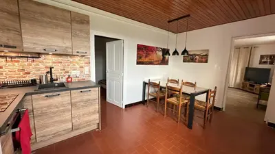 Cuisine ou kitchenette dans l'établissement Chaintre La Vallée