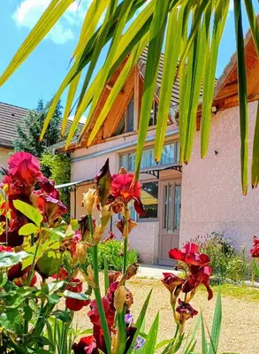Jardin de l'établissement Gite de la voie verte, à Ameugny - Taizé