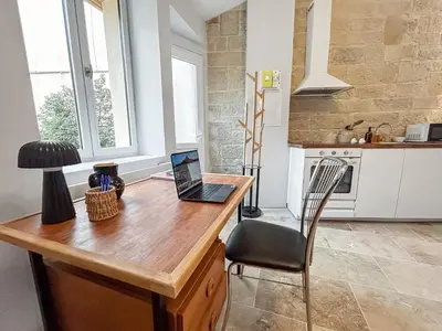 Cuisine ou kitchenette dans l'établissement Appartement T2 Charmant en Centre-ville de Dijon