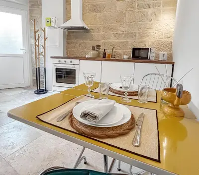 Cuisine ou kitchenette dans l'établissement Appartement T2 Charmant en Centre-ville de Dijon