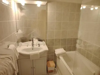 Salle de bains dans l'établissement Apartment in Beaune