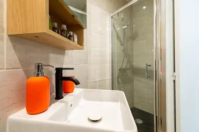 Salle de bains dans l'établissement Duplex proche de la cité de la gastronomie