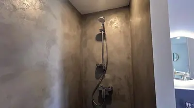 Salle de bains dans l'établissement Le Majestueux Calme Central Chic