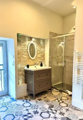 Salle de bains dans l'établissement Gite de Bourgogne