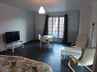 Télévision ou salle de divertissement dans l'établissement O'Couvent - Appartement 242 - 1 chambre - 72m2 - Quatrième étage