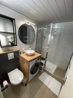 Salle de bains dans l'établissement LE SAINT LOUIS Dijon