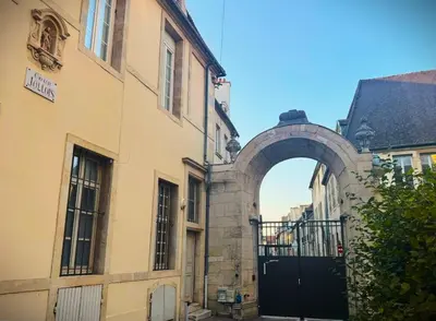 Plan de l'établissement L'Echo de Saint-Michel - Parking Privé - StyleCosy