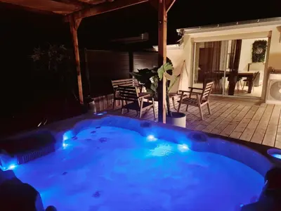 Piscine de l'établissement Appartement Spa et Terrasse ou située à proximité
