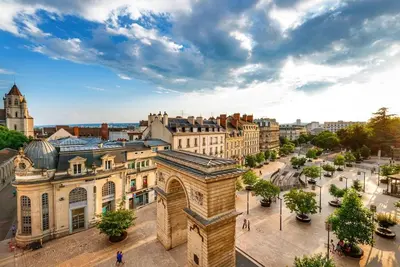 Vue générale sur Dijon ou vue de la ville depuis l'appartement